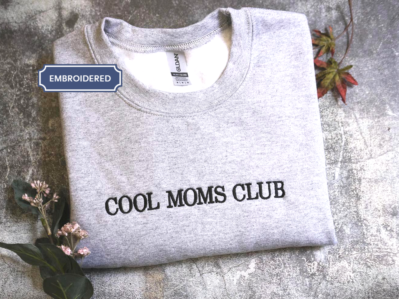 a t - shirt that says cool moms club on it